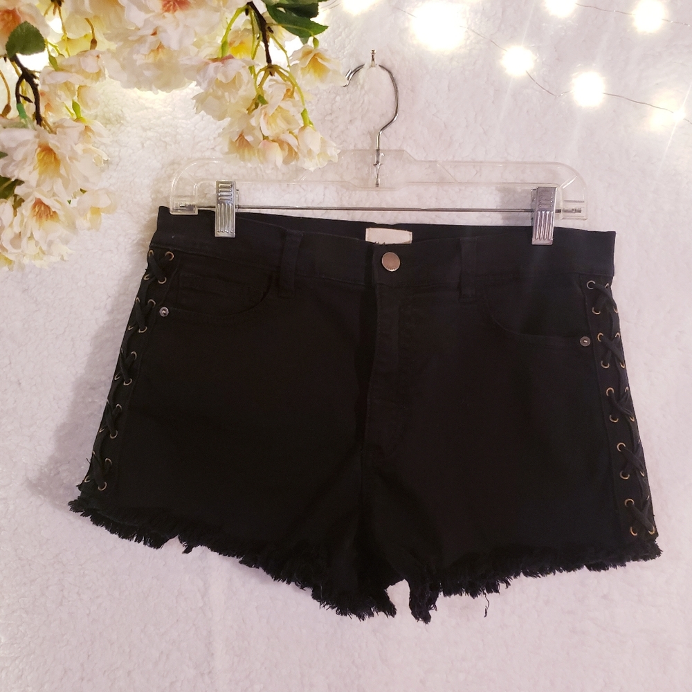 Black id:23 Shorts